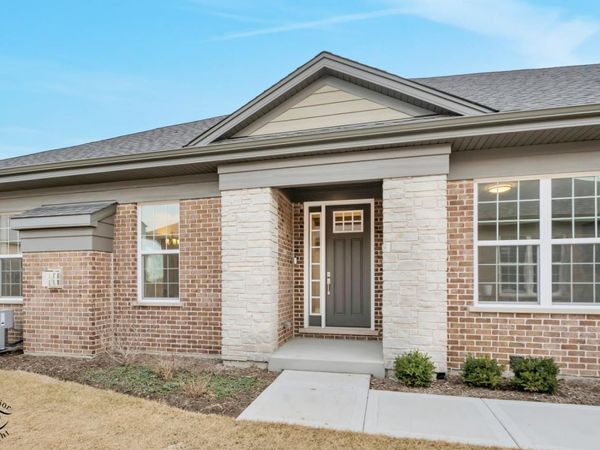 19209 Buncrana Circle, Tinley Park, IL 60487