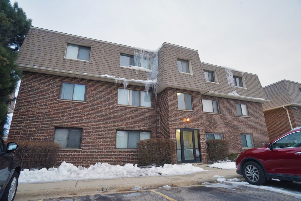 1434 Carol Court, Unit 1B, Palatine, IL 60074 Main Photo