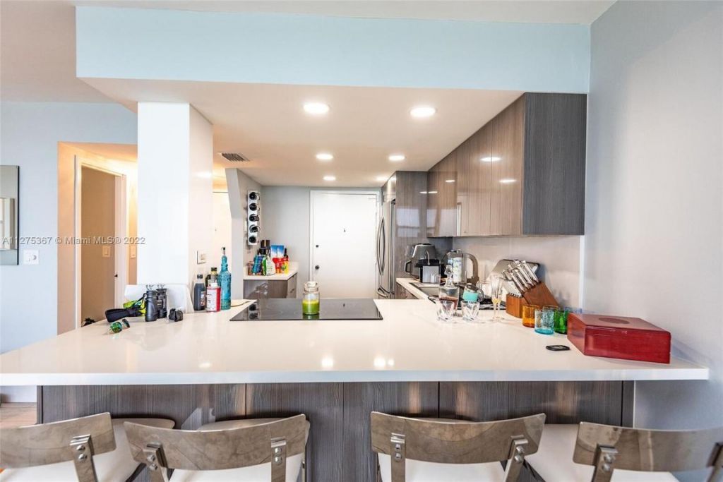 3180 S S Ocean Drive Hallandale Beach Drive, Unit 414, Hallandale Beach, FL 33009 Photo