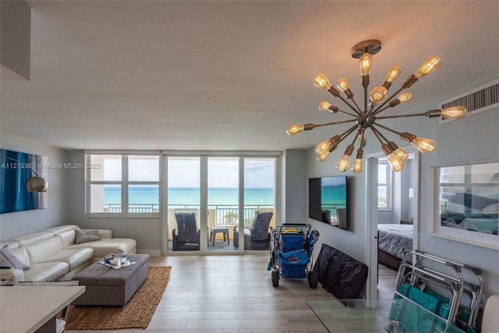 3180 S S Ocean Drive Hallandale Beach Drive, Unit 414, Hallandale Beach, FL 33009 Photo