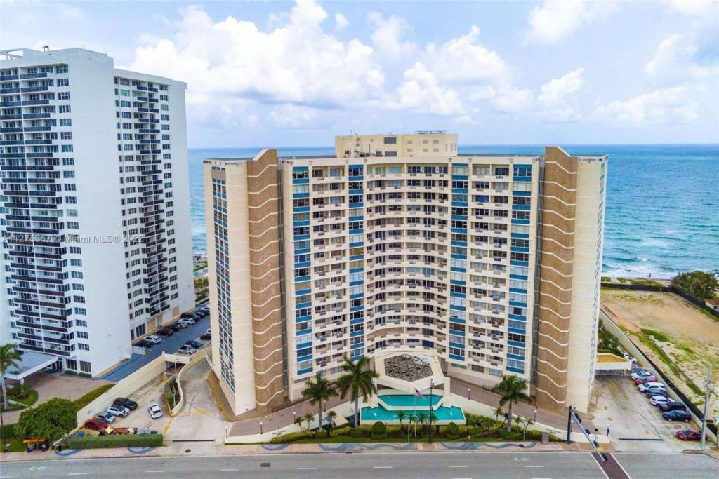 3180 S S Ocean Drive Hallandale Beach Drive, Unit 414, Hallandale Beach, FL 33009 Photo