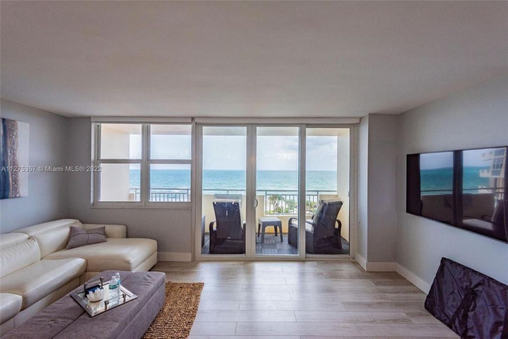 3180 S S Ocean Drive Hallandale Beach Drive, Unit 414, Hallandale Beach, FL 33009 Photo