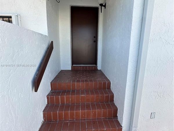 1281 SW 124th Ct , Unit 21-G, Miami, FL 33184
