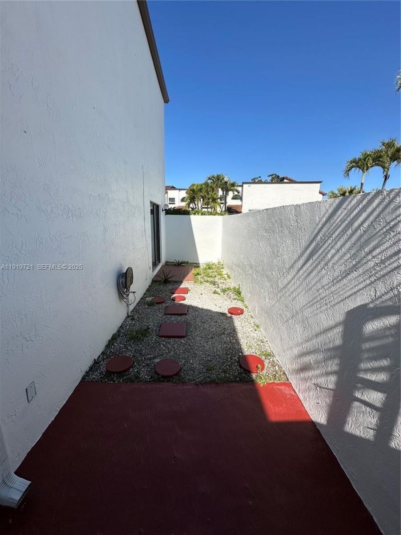 1281 SW 124th Ct , Unit 21-G, Miami, FL 33184 Photo