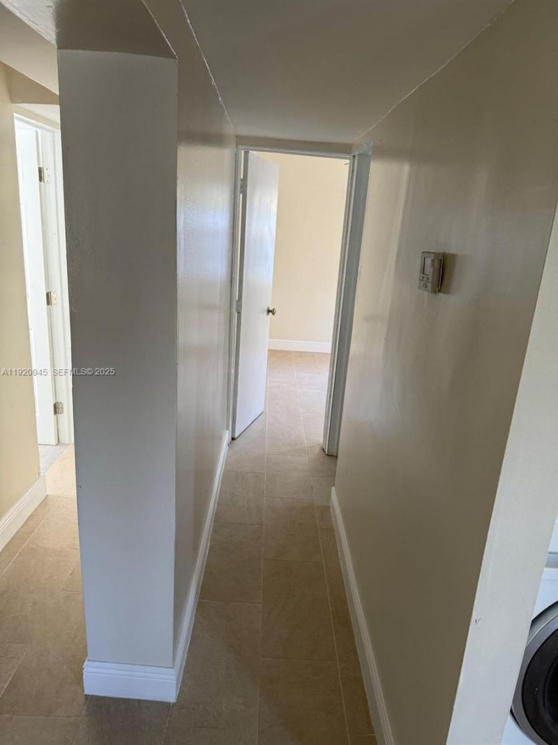 631 NW 17th Ave, Fort Lauderdale, FL 33311 Photo