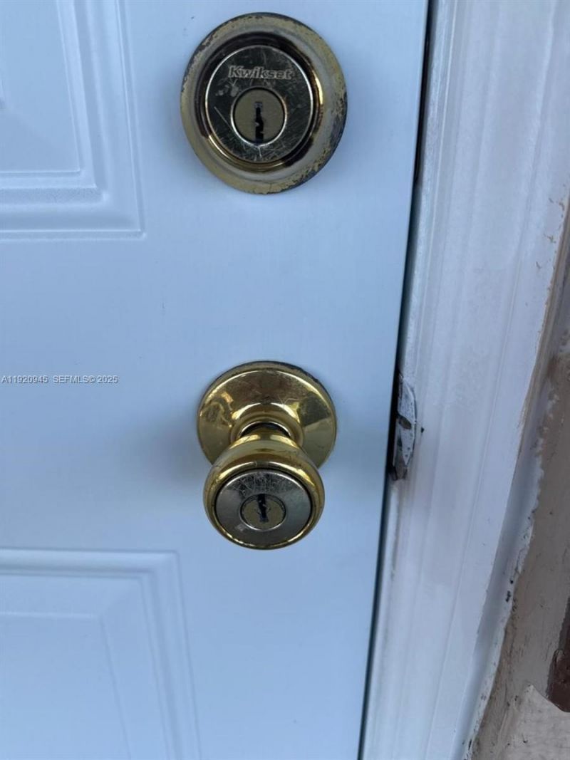 631 NW 17th Ave, Fort Lauderdale, FL 33311 Photo