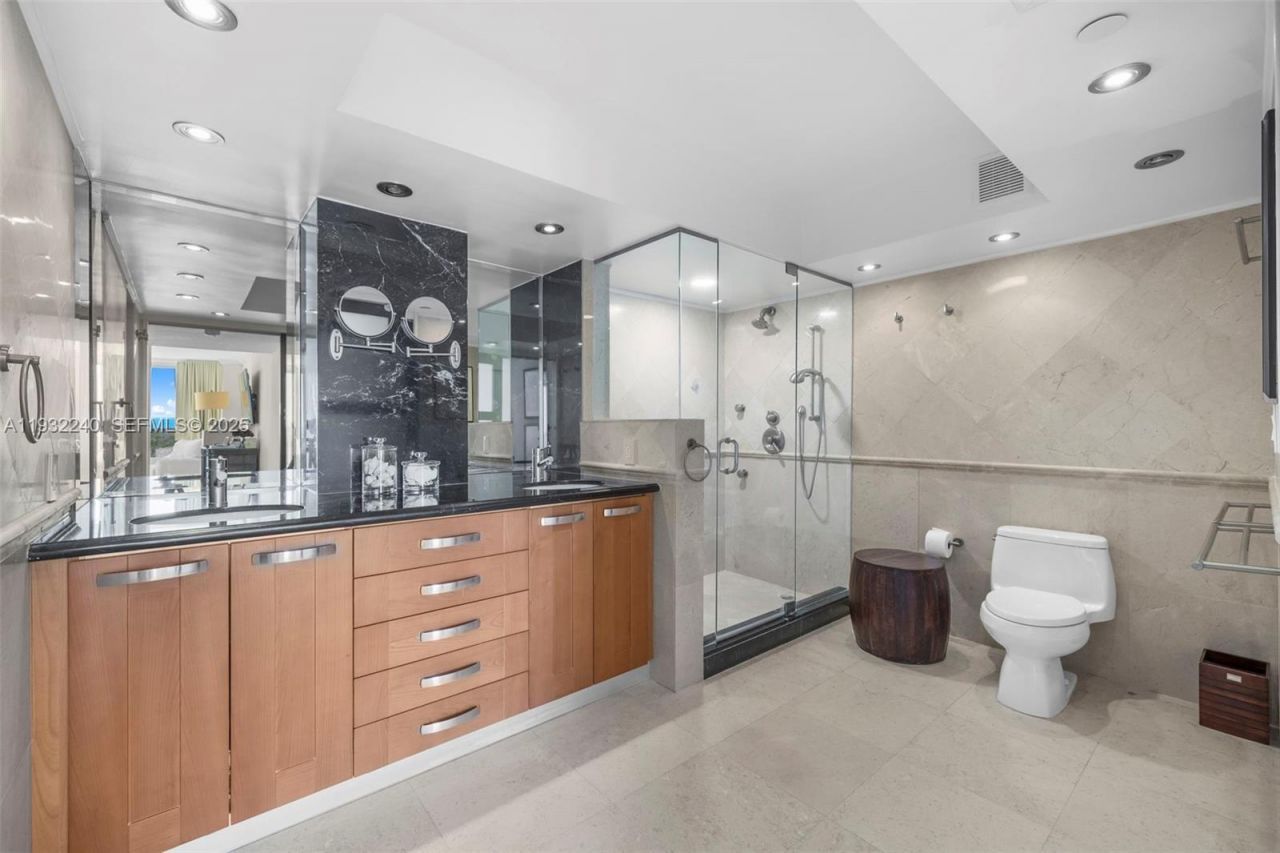 881 Ocean Dr, Unit 20A, Key Biscayne, FL 33149 Photo