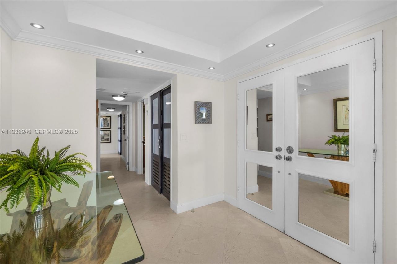 881 Ocean Dr, Unit 20A, Key Biscayne, FL 33149 Photo