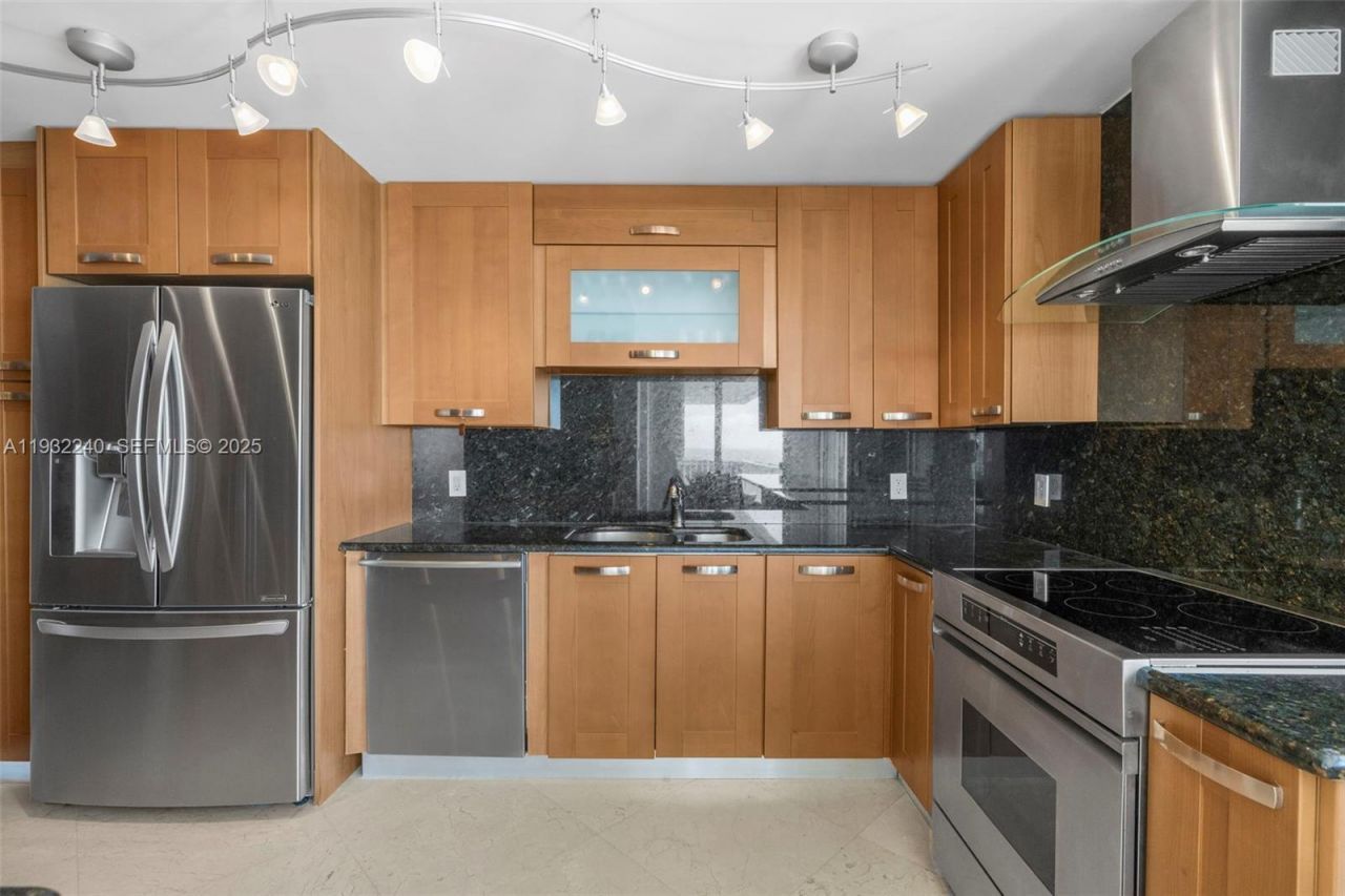 881 Ocean Dr, Unit 20A, Key Biscayne, FL 33149 Photo