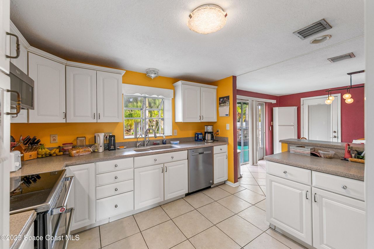 409 Lynn Avenue, Melbourne, FL 32935 Photo