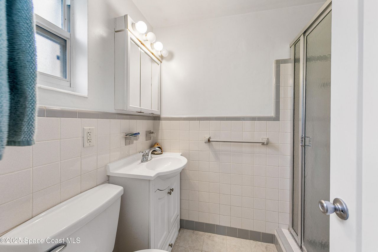 409 Lynn Avenue, Melbourne, FL 32935 Photo