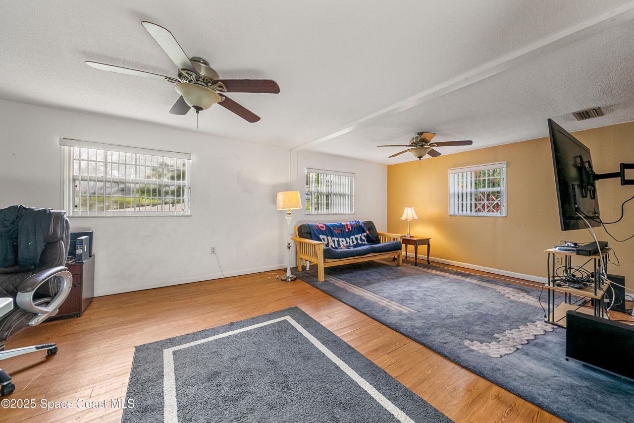 409 Lynn Avenue, Melbourne, FL 32935 Photo
