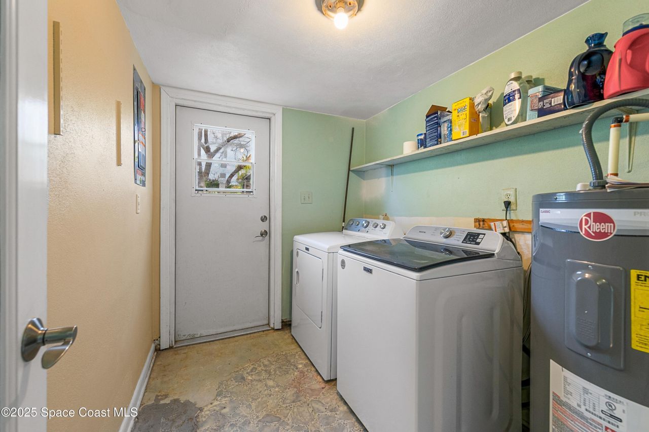 409 Lynn Avenue, Melbourne, FL 32935 Photo