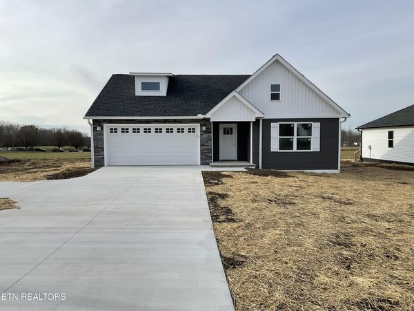 1293 Cook Rd, Crossville, TN 38555