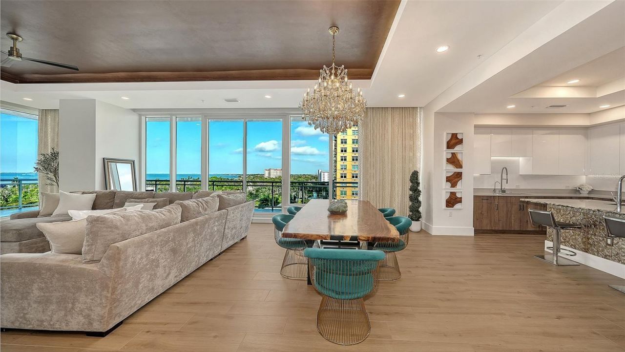 540 N Tamiami Trail, Unit 701, Sarasota, FL 34236 Photo