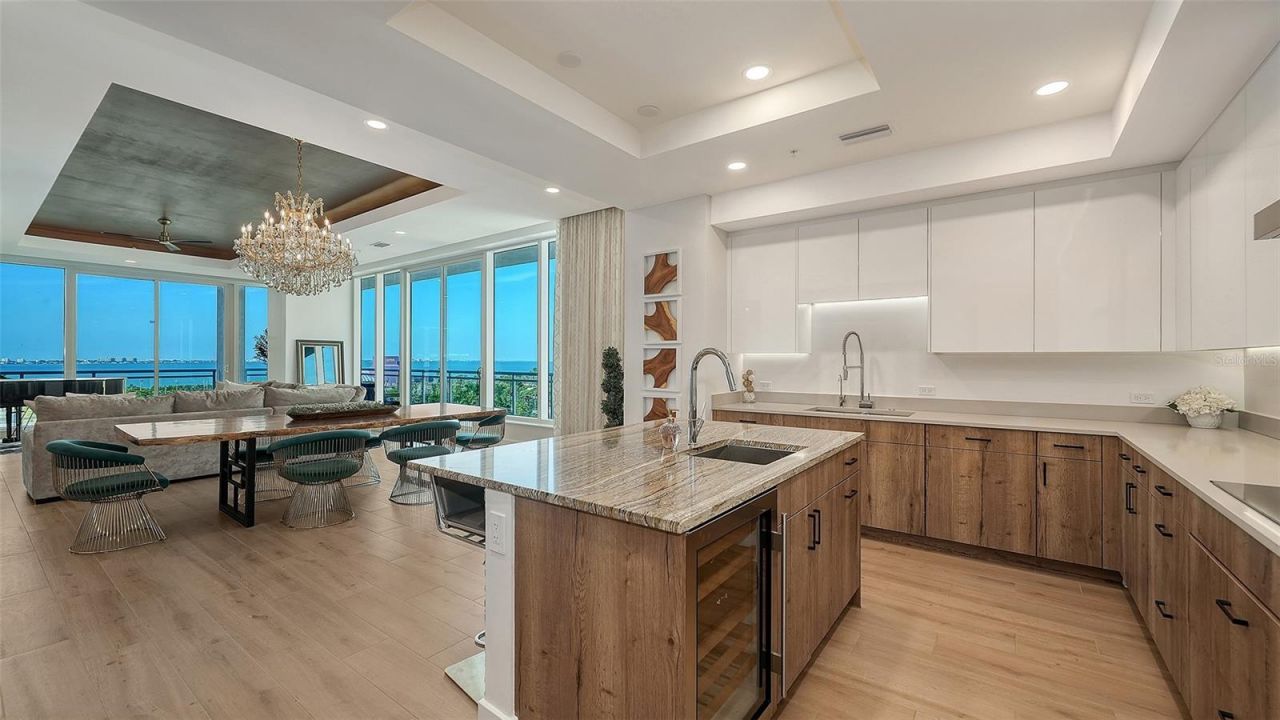 540 N Tamiami Trail, Unit 701, Sarasota, FL 34236 Photo