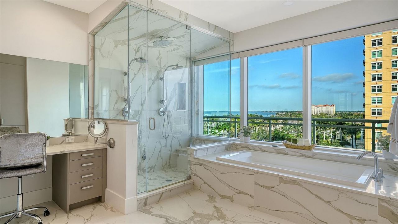 540 N Tamiami Trail, Unit 701, Sarasota, FL 34236 Photo