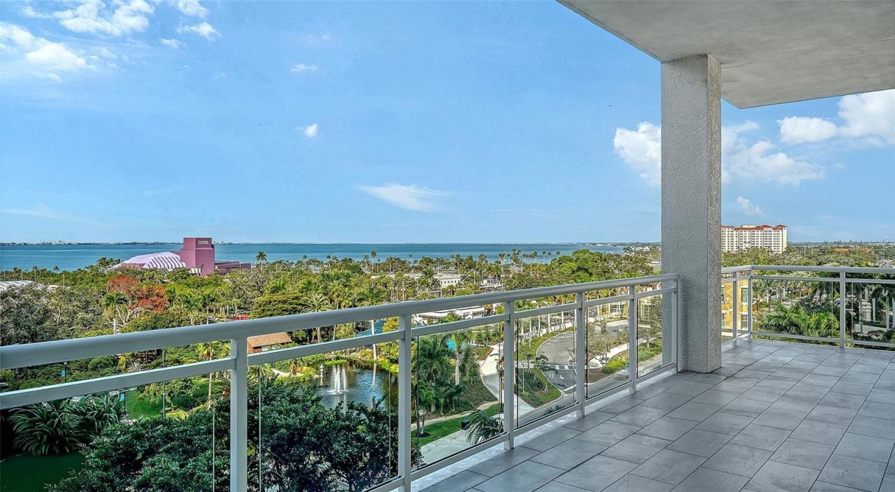 540 N Tamiami Trail, Unit 701, Sarasota, FL 34236 Photo