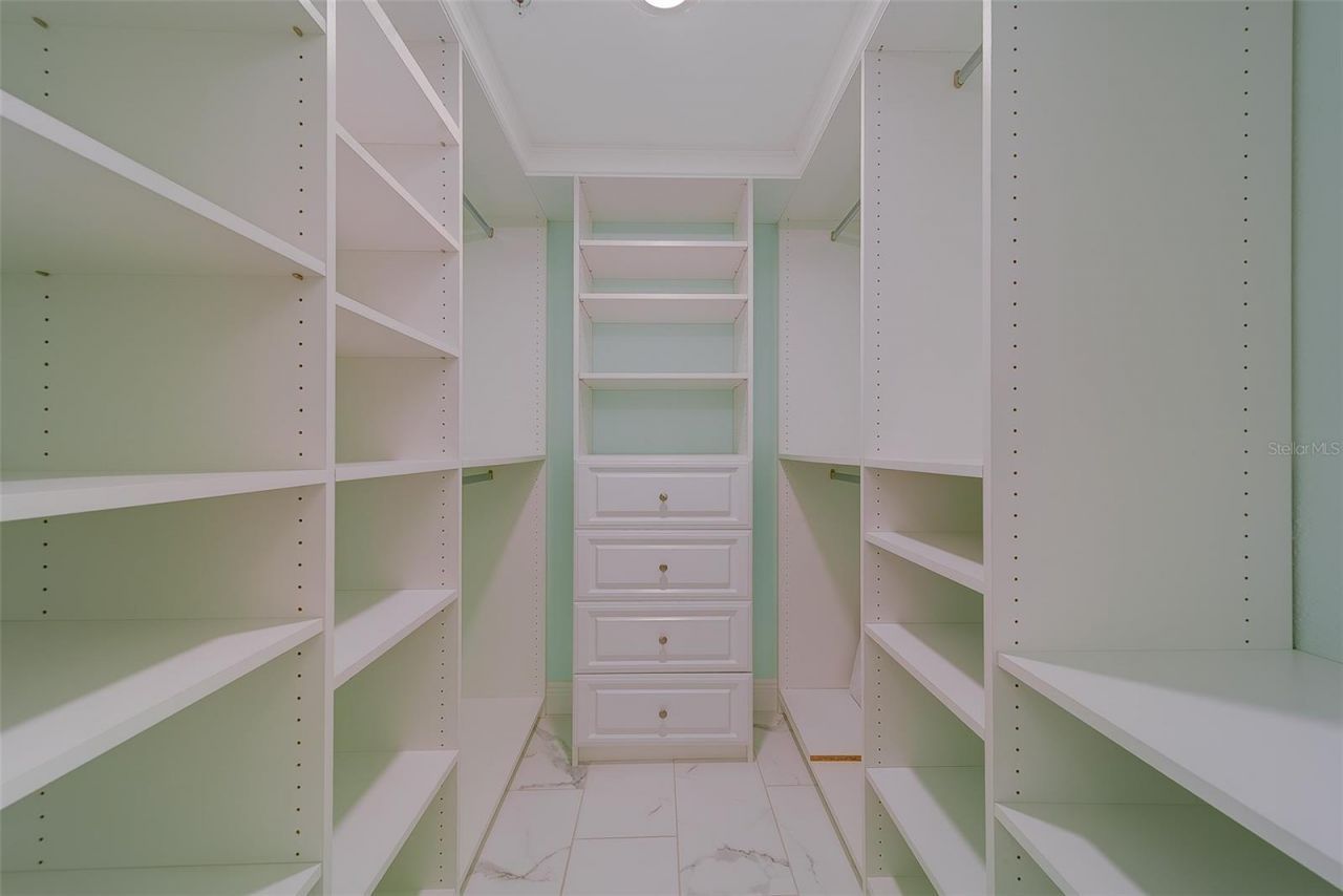 16450 Gulf Boulevard, Unit 565, North Redington Beach, FL 33708 Photo