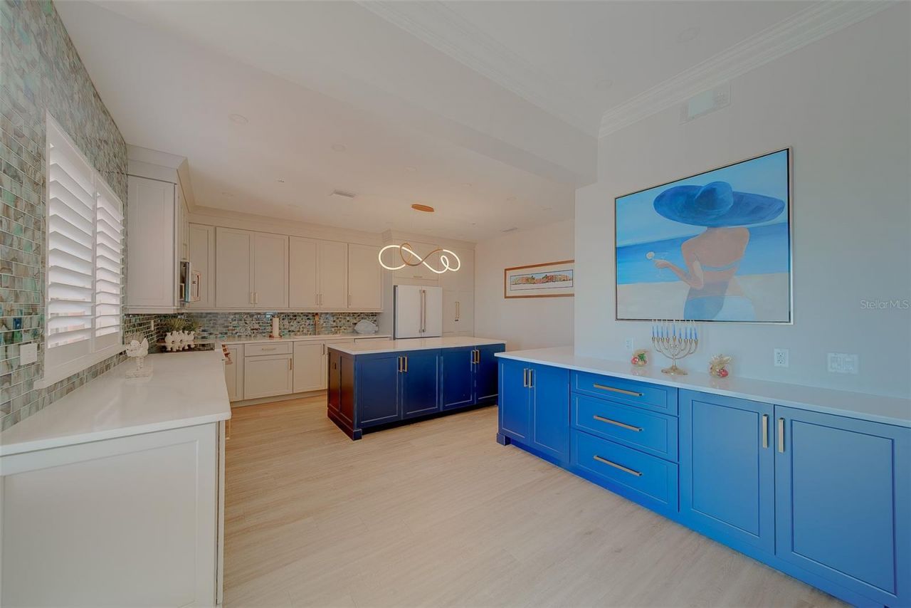 16450 Gulf Boulevard, Unit 565, North Redington Beach, FL 33708 Photo