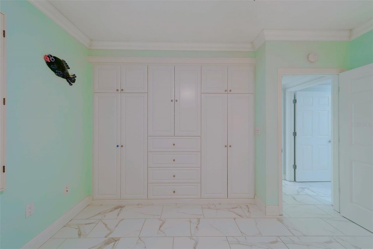 16450 Gulf Boulevard, Unit 565, North Redington Beach, FL 33708 Photo