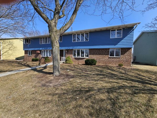 215 S 11th St, Unit B, Oostburg, WI 53070