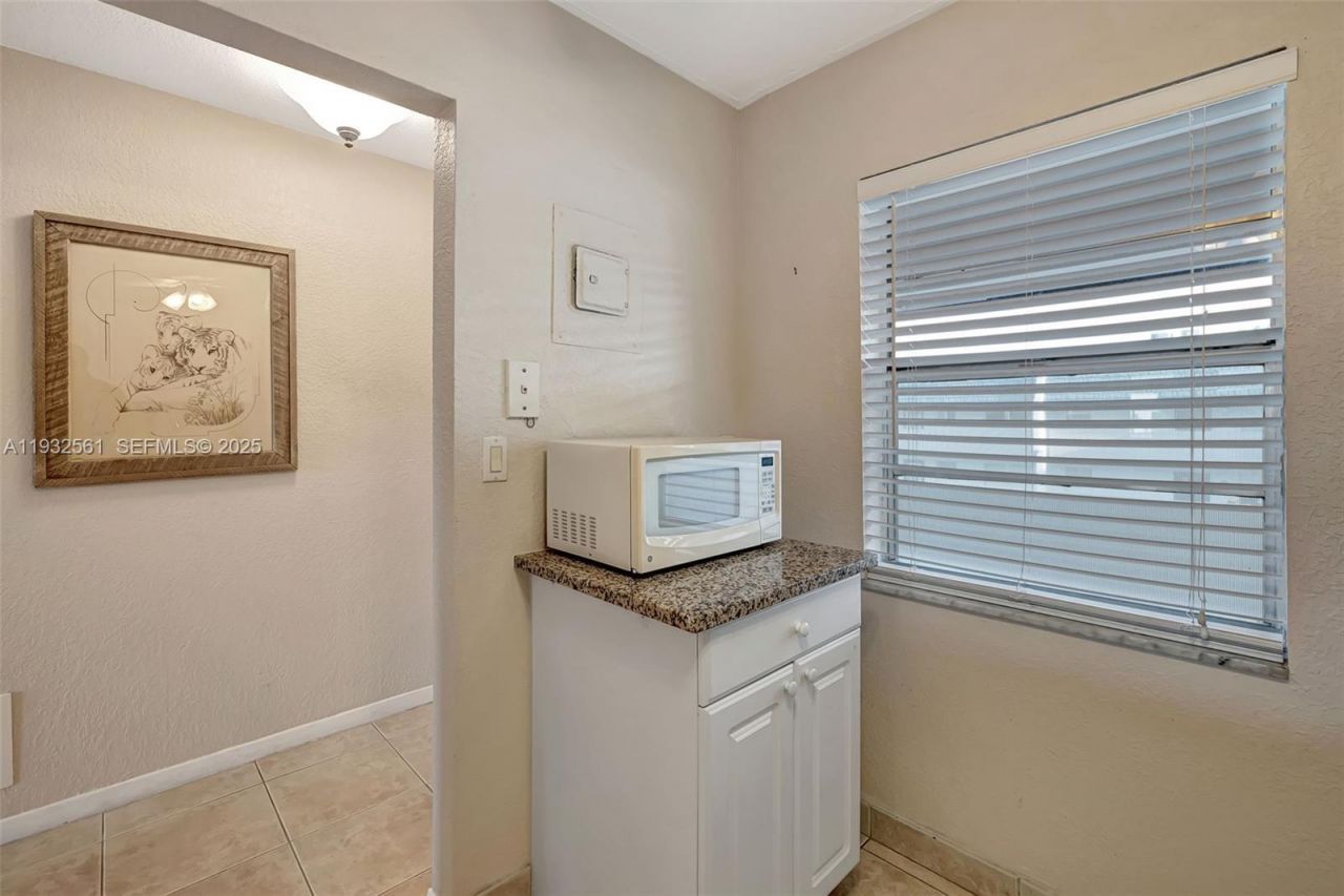 7897 Golf Cir Dr , Unit 309, Margate, FL 33063 Photo