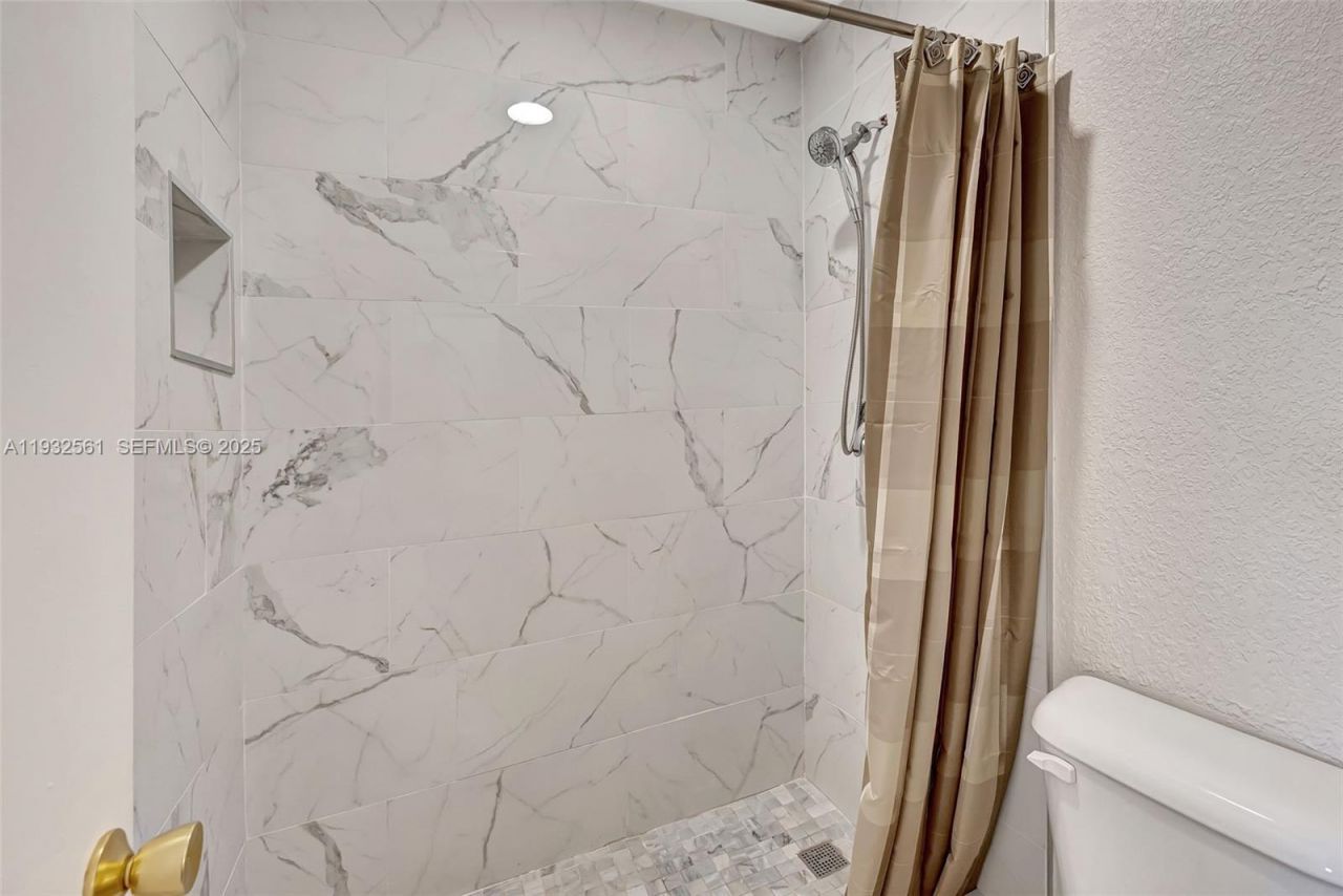 7897 Golf Cir Dr , Unit 309, Margate, FL 33063 Photo