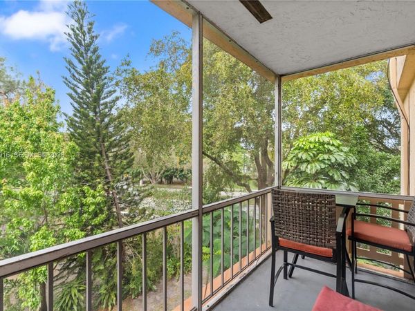 8400 Lagos De Campo Blvd, Unit 312, Tamarac, FL 33321