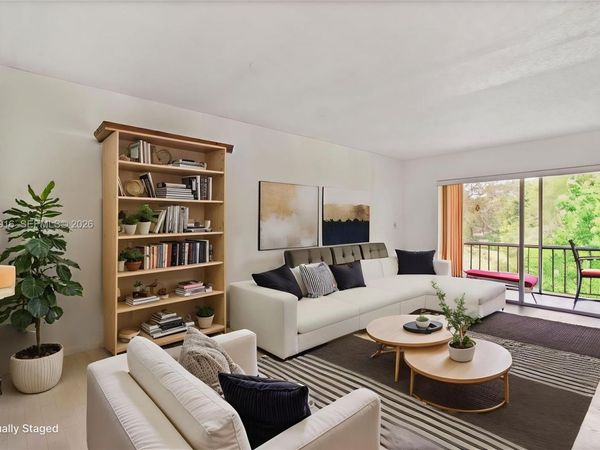 8400 Lagos De Campo Blvd, Unit 312, Tamarac, FL 33321