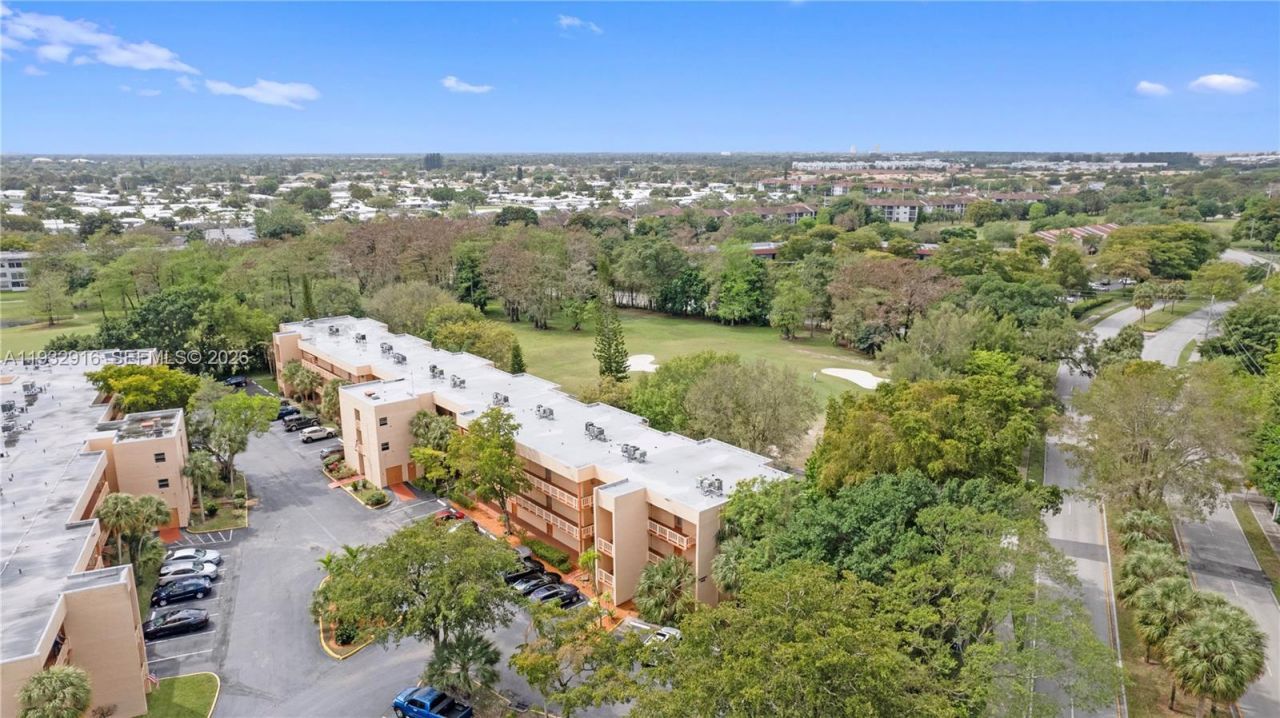 8400 Lagos De Campo Blvd, Unit 312, Tamarac, FL 33321 Photo