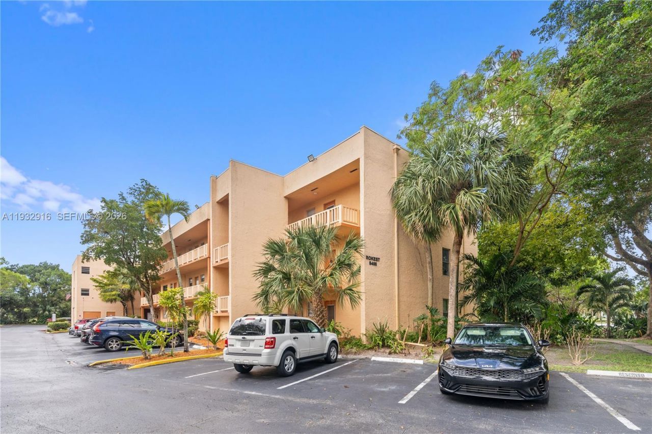 8400 Lagos De Campo Blvd, Unit 312, Tamarac, FL 33321 Photo