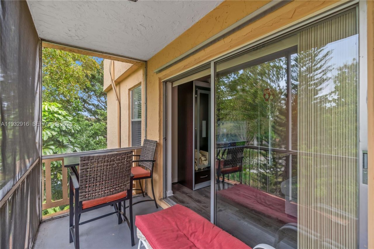 8400 Lagos De Campo Blvd, Unit 312, Tamarac, FL 33321 Photo