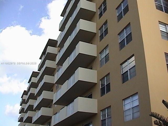 1455 N Treasure Dr, Unit 4L, North Bay Village, FL 33141 Photo