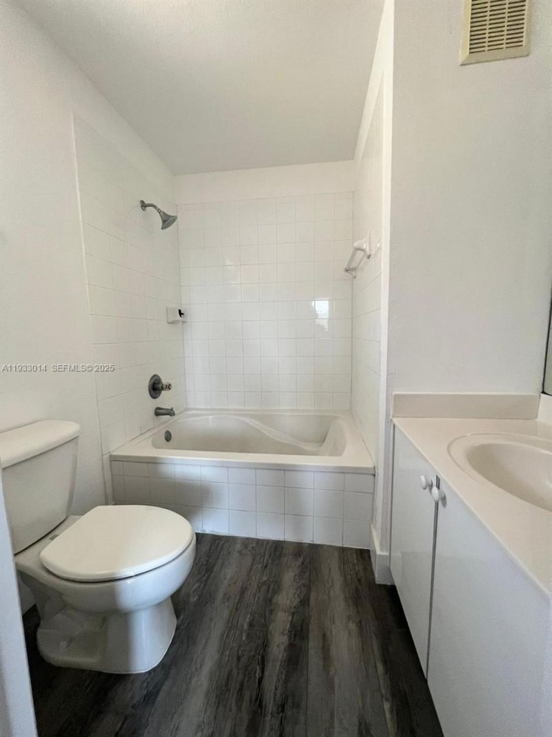 8964 W Flagler St, Unit 209, Miami, FL 33174 Photo