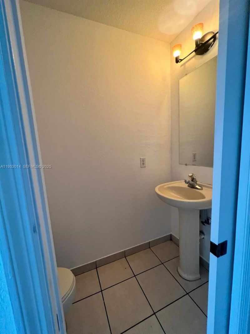 8964 W Flagler St, Unit 209, Miami, FL 33174 Photo