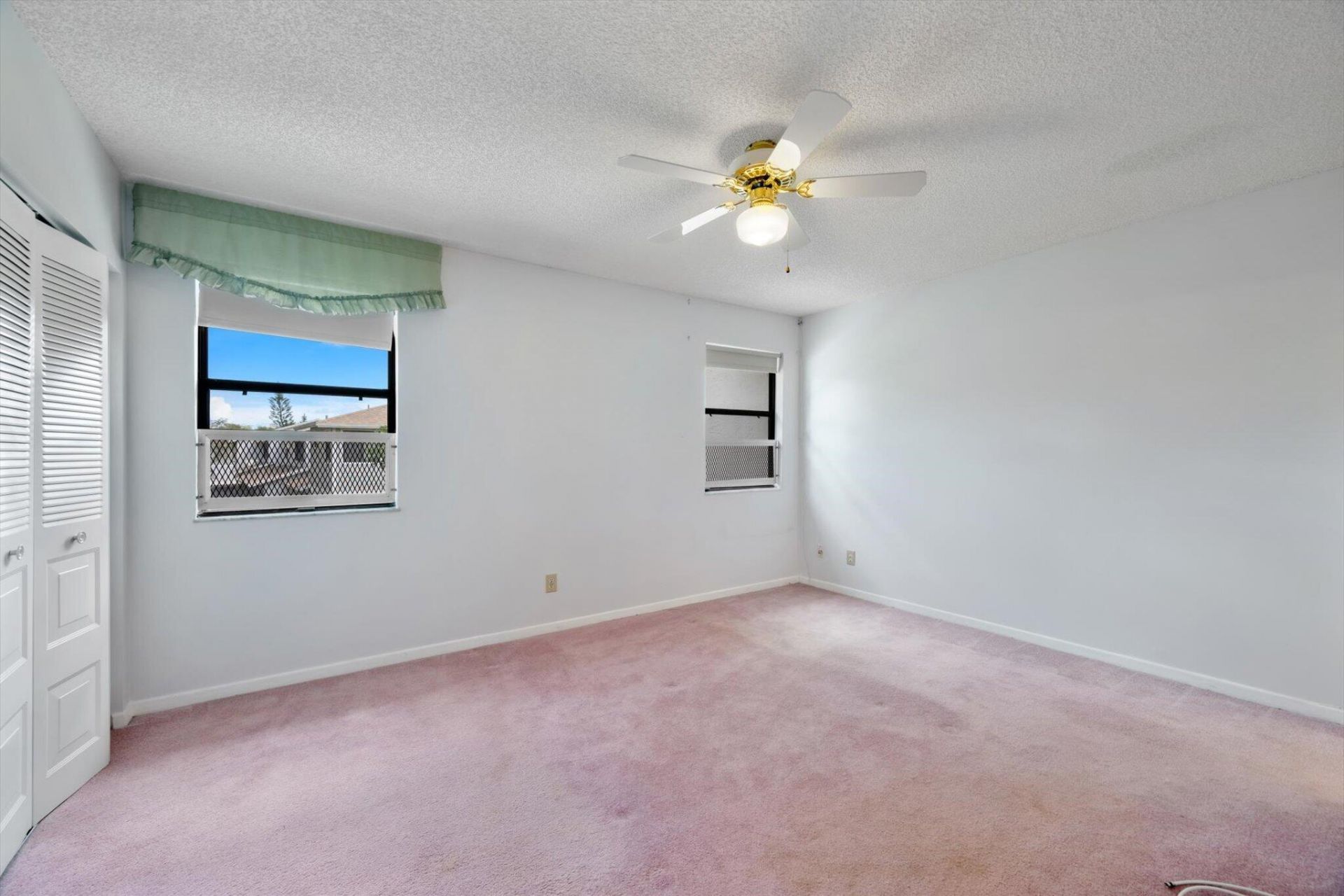 621 NW 105th Way, Pembroke Pines, FL 33026 Photo