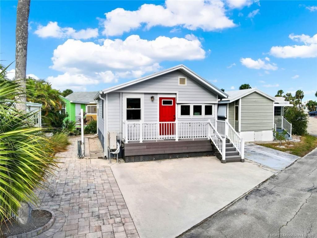 10725 S Ocean Drive, Unit 125, Jensen Beach, FL 34957 Photo