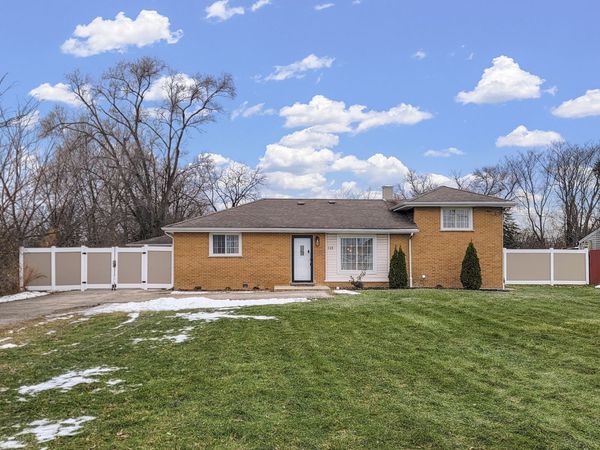 128 S Villa Avenue, Addison, IL 60101