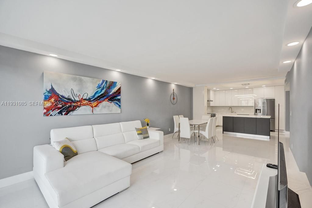 19380 Collins Ave, Unit 1104, Sunny Isles Beach, FL 33160 Photo