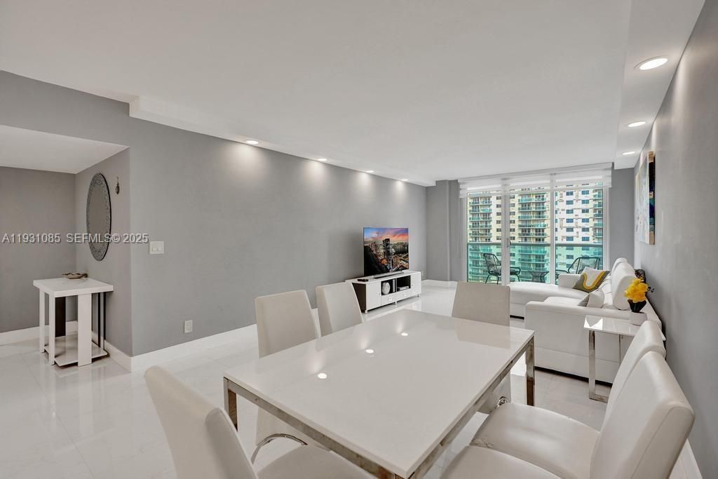19380 Collins Ave, Unit 1104, Sunny Isles Beach, FL 33160 Photo