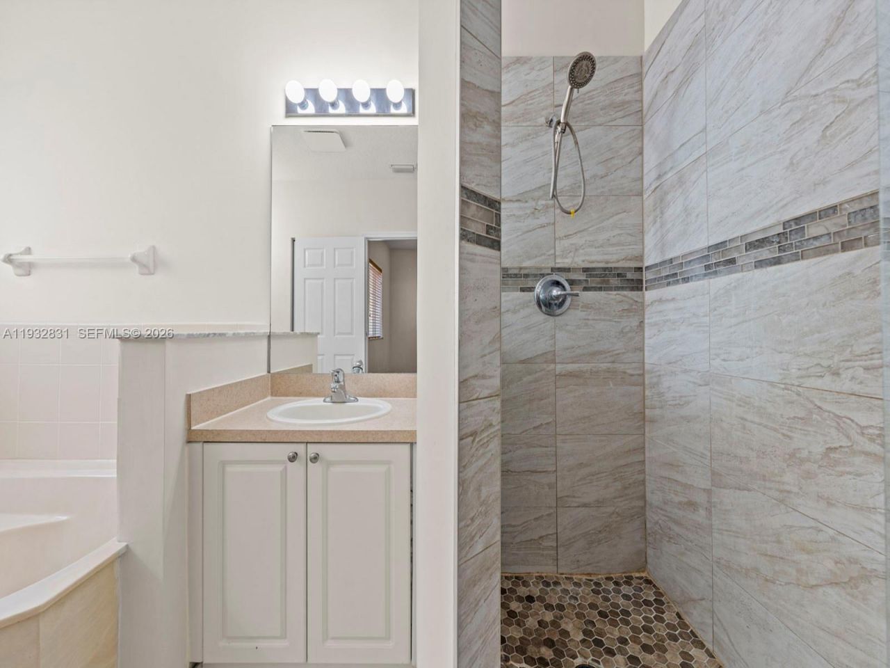 1947 SE 24th Ter, Homestead, FL 33035 Photo