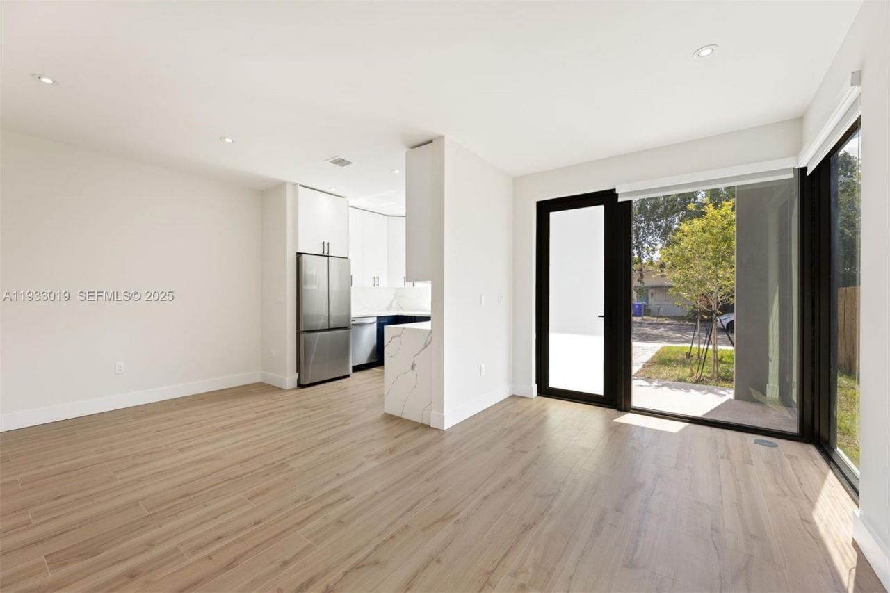 6852-6850 NW 4th Ave , Miami, FL 33150 Photo