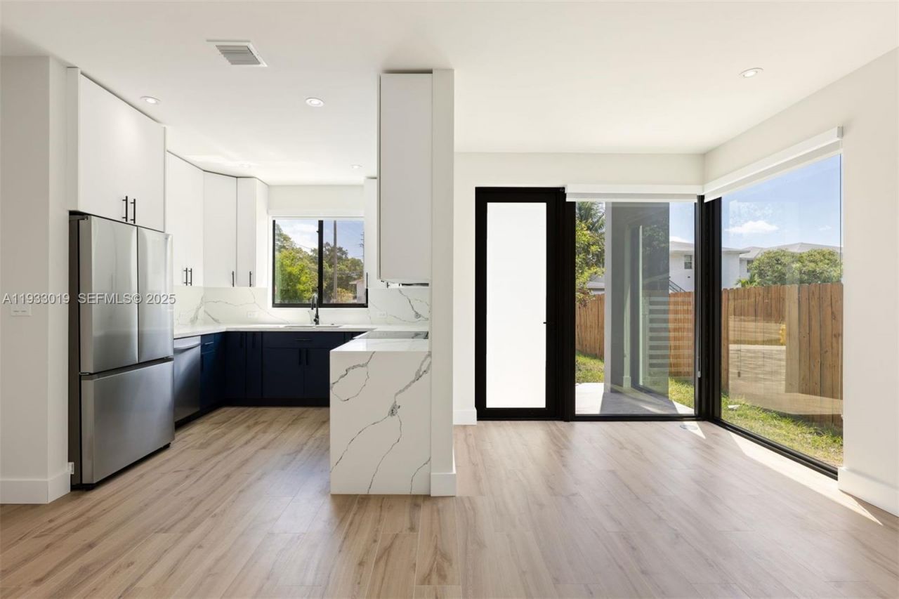 6852-6850 NW 4th Ave , Miami, FL 33150 Photo