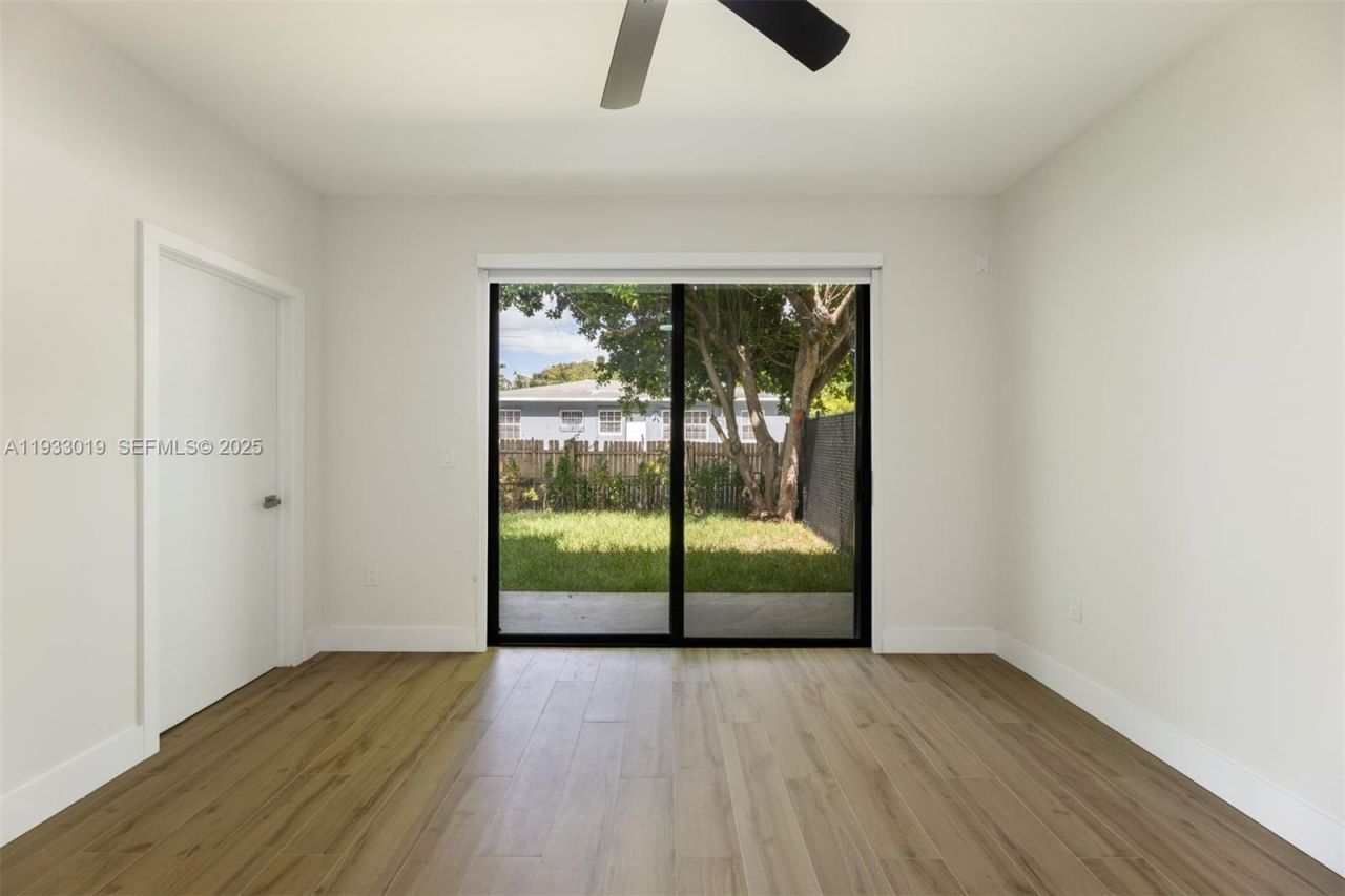 6852-6850 NW 4th Ave, Miami, FL 33150 Photo