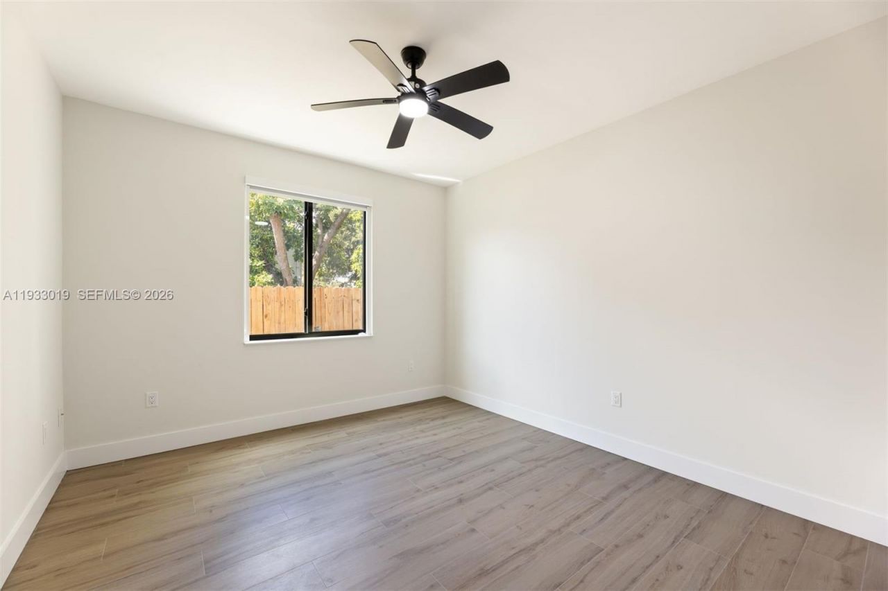 6852-6850 NW 4th Ave, Miami, FL 33150 Photo