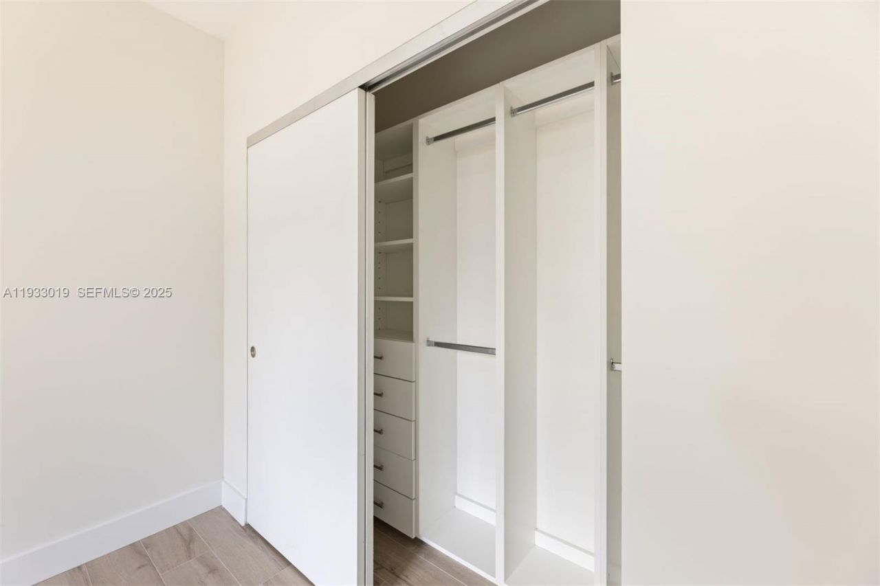 6852-6850 NW 4th Ave , Miami, FL 33150 Photo