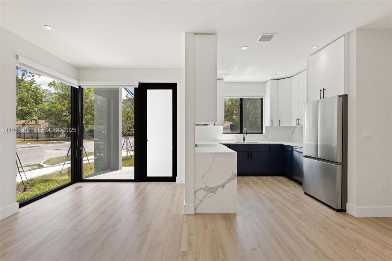 6852-6850 NW 4th Ave , Miami, FL 33150 Photo