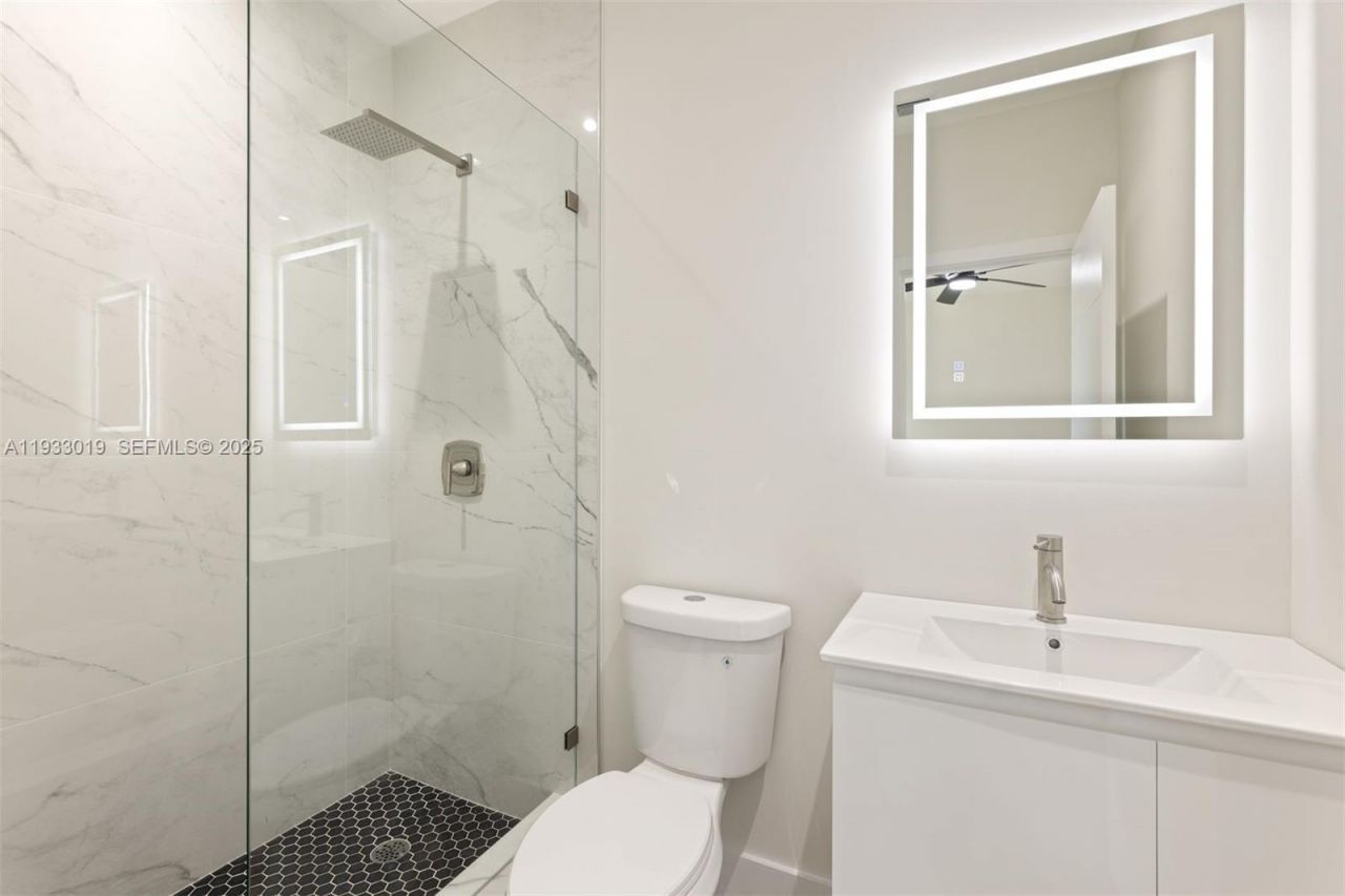 6852-6850 NW 4th Ave , Miami, FL 33150 Photo