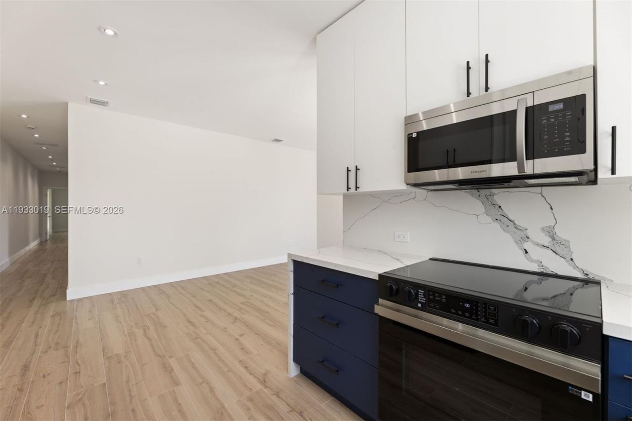 6852-6850 NW 4th Ave, Miami, FL 33150 Photo